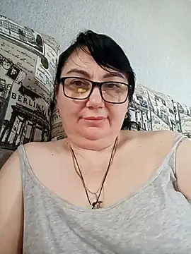 Snapshot of MariSwan222 chatting on May 2026 08:31:01 AM MariSwan222 online show from May 2026 08:31:01 AM