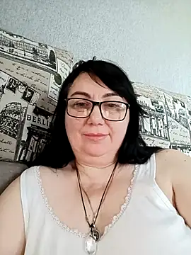 Snapshot of MariSwan222 chatting on May 2026 07:06:01 AM MariSwan222 online show from May 2026 07:06:01 AM