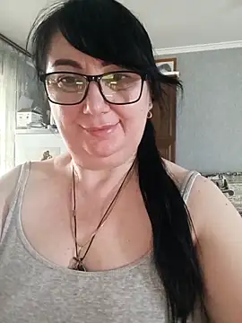 Snapshot of MariSwan222 chatting on May 2026 12:02:02 PM MariSwan222 online show from May 2026 12:02:02 PM