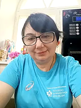 Snapshot of MariSwan222 chatting on May 2026 06:31:02 AM MariSwan222 online show from May 2026 06:31:02 AM