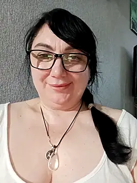 Snapshot of MariSwan222 chatting on June 2026 05:38:02 PM MariSwan222 online show from June 2026 05:38:02 PM