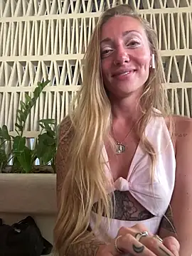 OpheliaRoxx online show from February 2026 04:00:02 AM