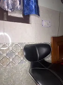 Snapshot of Oh_Priya chatting on February 2026 05:51:01 PM Oh Priya online show from February 2026 05:51:01 PM