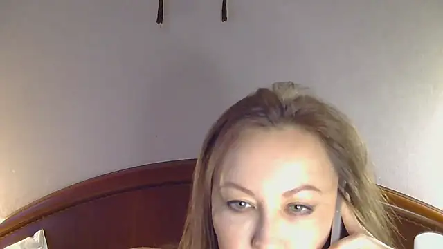 Snapshot of NessaMuti chatting on December 2025 11:05:01 AM NessaMuti online show from December 2025 11:05:01 AM