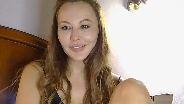 Snapshot of NessaMuti chatting on December 2025 01:52:02 PM NessaMuti online show from December 2025 01:52:02 PM