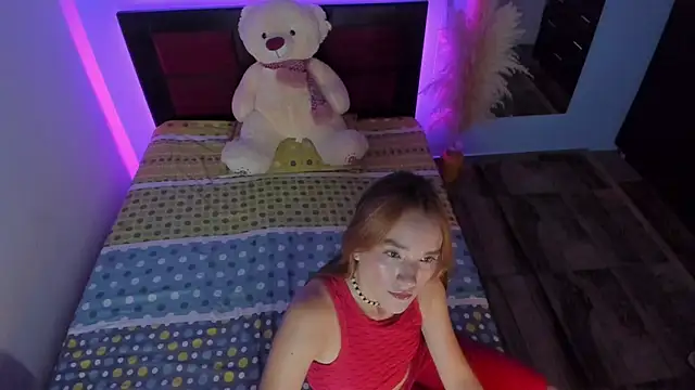Snapshot of CRISTAL_T2 chatting on May 2026 07:00:02 PM CRISTAL T2 online show from May 2026 07:00:02 PM