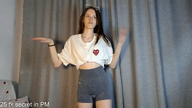Snapshot of LisaBoddy chatting on May 2026 02:14:01 PM LisaBoddy online show from May 2026 02:14:01 PM