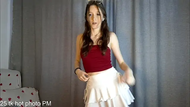 Snapshot of LisaBoddy chatting on May 2026 02:03:01 PM LisaBoddy online show from May 2026 02:03:01 PM