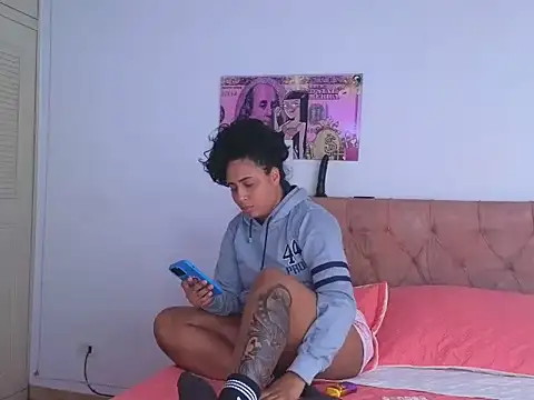 Snapshot of Valery__lovex chatting on June 2026 06:22:02 PM Valery lovex online show from June 2026 06:22:02 PM
