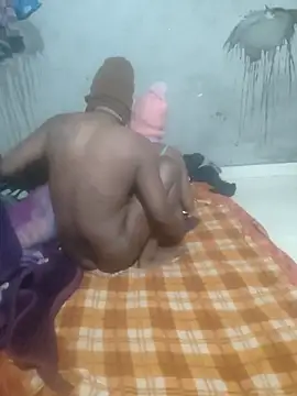 Snapshot of desiupcouple chatting on January 2026 07:17:02 PM desiupcouple online show from January 2026 07:17:02 PM