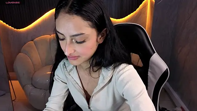 Tifany Tx online show from April 2026 07:58:02 PM