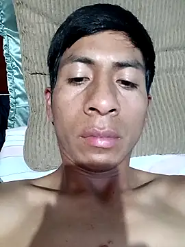 santhiago19 online show from December 2025 12:16:02 AM