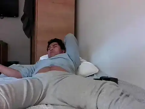 Snapshot of sweetpinoy2027 chatting on January 2026 07:46:02 AM sweetpinoy2027 online show from January 2026 07:46:02 AM