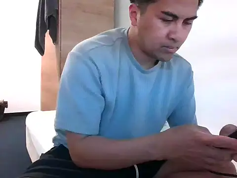 sweetpinoy2027 online show from April 2026 12:20:02 PM