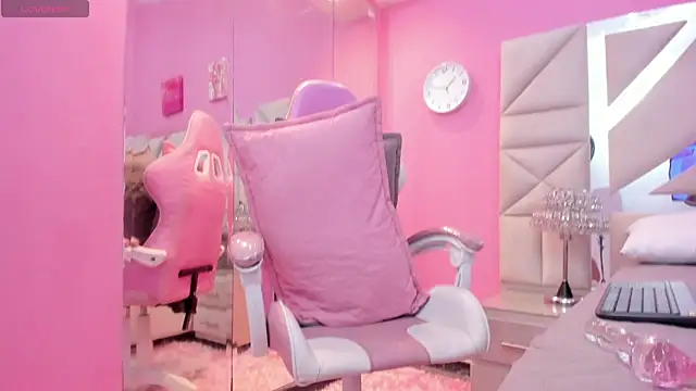 Snapshot of Diosa_exotic chatting on December 2025 03:52:02 PM Diosa exotic online show from December 2025 03:52:02 PM