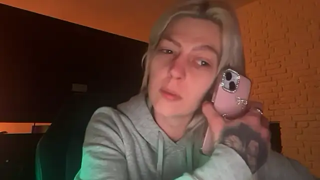 Melina Diamond online show from January 2026 03:32:01 AM