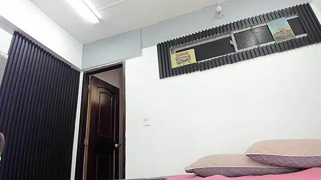 Snapshot of Emer_santos chatting on April 2026 07:50:02 PM Emer santos online show from April 2026 07:50:02 PM