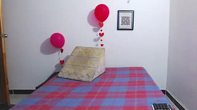 cirosky elchicopolla online show from February 2026 03:25:02 AM