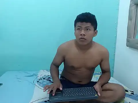 Snapshot of toomixxx chatting on December 2025 07:06:01 AM toomixxx online show from December 2025 07:06:01 AM