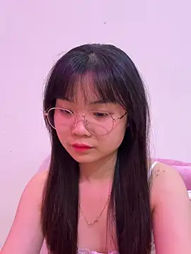 Snapshot of ___KARA___ chatting on April 2026 08:50:01 AM KARA online show from April 2026 08:50:01 AM