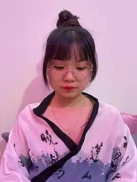 Snapshot of ___KARA___ chatting on May 2026 09:14:01 AM KARA online show from May 2026 09:14:01 AM