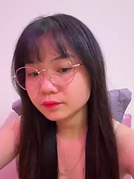 Snapshot of ___KARA___ chatting on May 2026 08:44:02 AM KARA online show from May 2026 08:44:02 AM