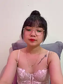 Snapshot of ___KARA___ chatting on May 2026 07:59:02 AM KARA online show from May 2026 07:59:02 AM