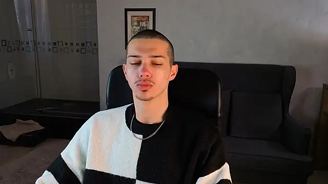 KaydenDrew online show from April 2026 04:24:02 AM