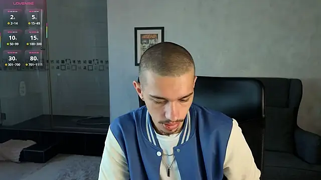 KaydenDrew online show from May 2026 04:43:01 AM