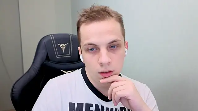 Snapshot of Markooaa chatting on April 2026 07:21:02 PM Markooaa online show from April 2026 07:21:02 PM