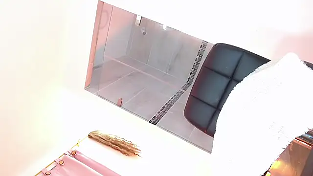 Snapshot of stephanie_sweett chatting on January 2026 05:02:02 AM stephanie sweett online show from January 2026 05:02:02 AM