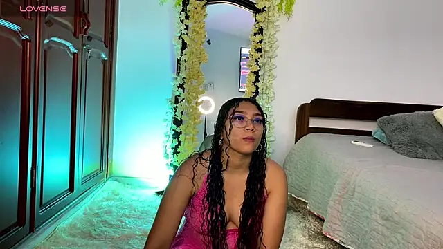 angelinemore online show from April 2026 09:19:01 PM