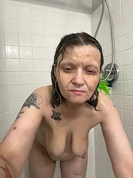 lindzybella online show from April 2026 07:48:02 AM