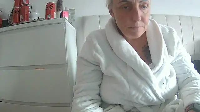 theblondecocklover online show from March 2026 03:06:02 PM