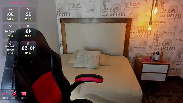 Snapshot of SIENNA_FOX4 chatting on March 2026 01:26:02 PM SIENNA FOX4 online show from March 2026 01:26:02 PM