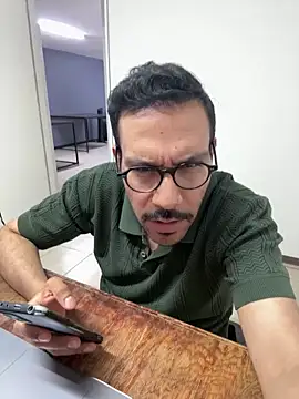 Snapshot of AdrianGarcia89 chatting on April 2026 01:23:02 AM AdrianGarcia89 online show from April 2026 01:23:02 AM