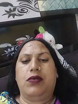 Hotmylips online show from May 2026 04:24:01 PM