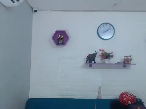 Boy tatto77 online show from January 2026 06:00:01 PM