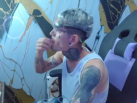 Boy tatto77 online show from February 2026 06:47:01 PM