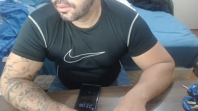 Snapshot of drlluis chatting on March 2026 02:07:02 AM drlluis online show from March 2026 02:07:02 AM