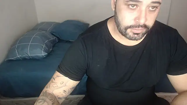 Snapshot of drlluis chatting on May 2026 02:13:01 PM drlluis online show from May 2026 02:13:01 PM