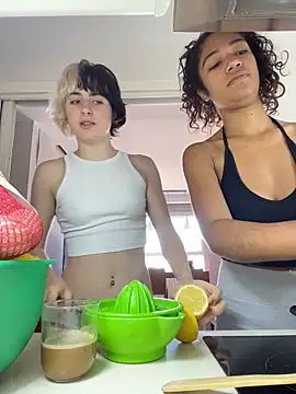 Snapshot of MikaScarlet chatting on April 2026 08:42:01 AM MikaScarlet online show from April 2026 08:42:01 AM