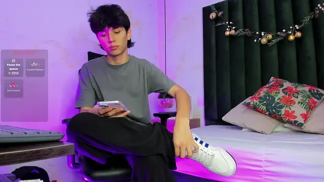 Aron valverde online show from January 2026 02:03:01 AM