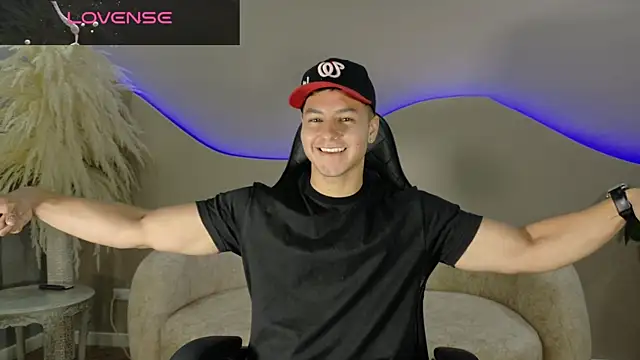 Snapshot of Noah_Clarkk chatting on July 2026 05:41:01 PM Noah Clarkk online show from July 2026 05:41:01 PM
