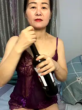 Snapshot of yunyun52012 chatting on January 2026 09:13:01 AM yunyun52012 online show from January 2026 09:13:01 AM