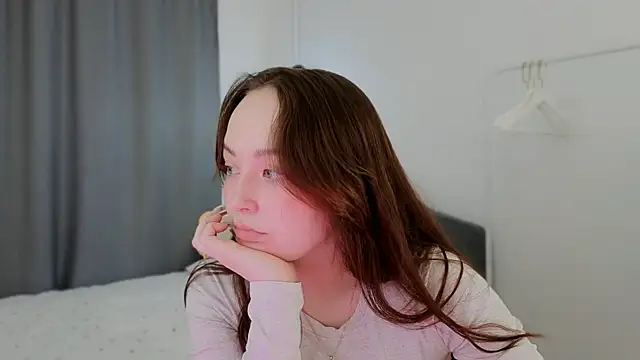 fallin lovee online show from March 2026 01:38:02 PM