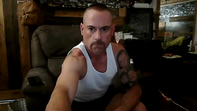 Snapshot of MISTERANDDEMI chatting on May 2026 08:43:01 AM MISTERANDDEMI online show from May 2026 08:43:01 AM