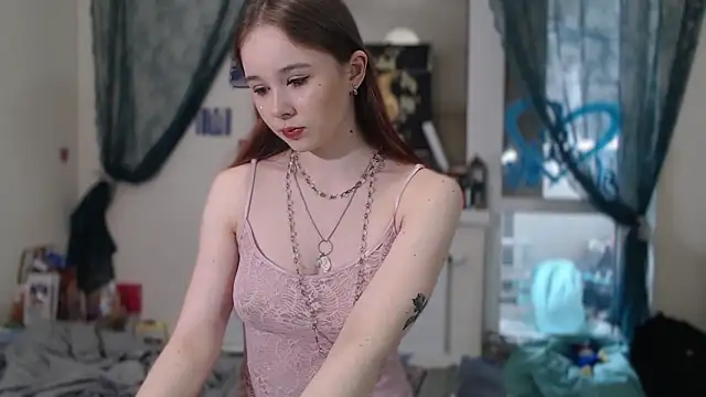 Snapshot of MaryJane_x_Peter chatting on May 2026 12:35:02 PM MaryJane x Peter online show from May 2026 12:35:02 PM