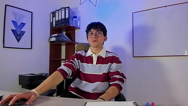 Eliot X online show from December 2025 11:23:02 PM