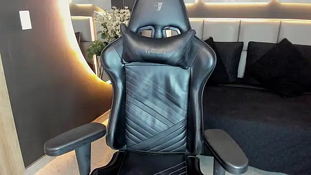 Snapshot of VenomDoll_ chatting on January 2026 07:52:02 PM VenomDoll online show from January 2026 07:52:02 PM